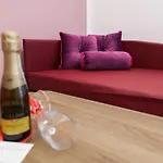 Miravallesuites 住宿加早餐酒店