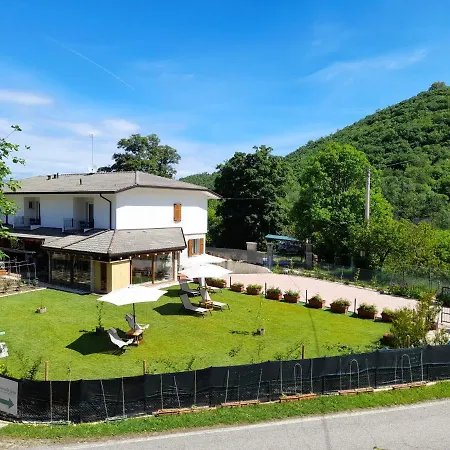 Frühstückspension Miravallesuites San Zeno di Montagna