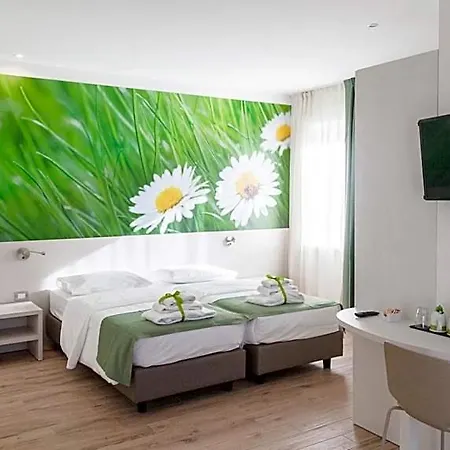 Miravallesuites Nocleg ze śniadaniem 4*