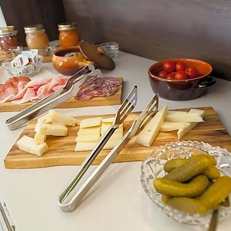 Miravallesuites