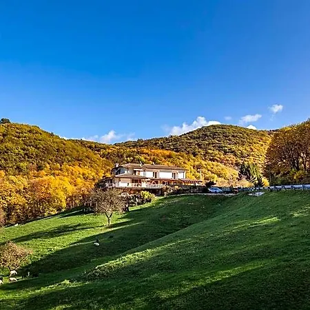 Miravallesuites Nocleg ze śniadaniem 4*