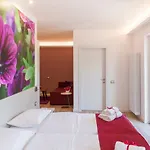 Miravallesuites