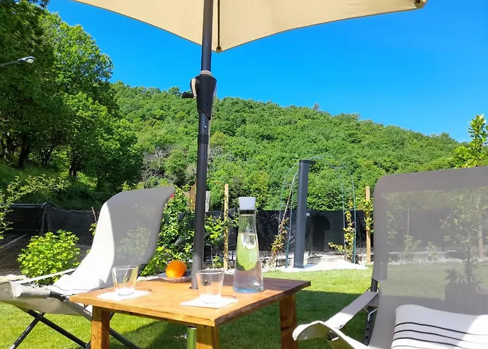 Miravallesuites Bed and Breakfast